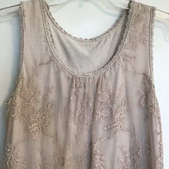 VINTAGE Inspired Lace Tank Top with Cotton lining - Picture 3 of 8
